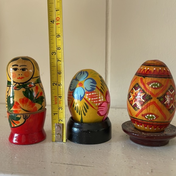 VTG matryoshka dolls & wooden eggs purchased in Russia in 1990. Stands included. - Picture 2 of 10